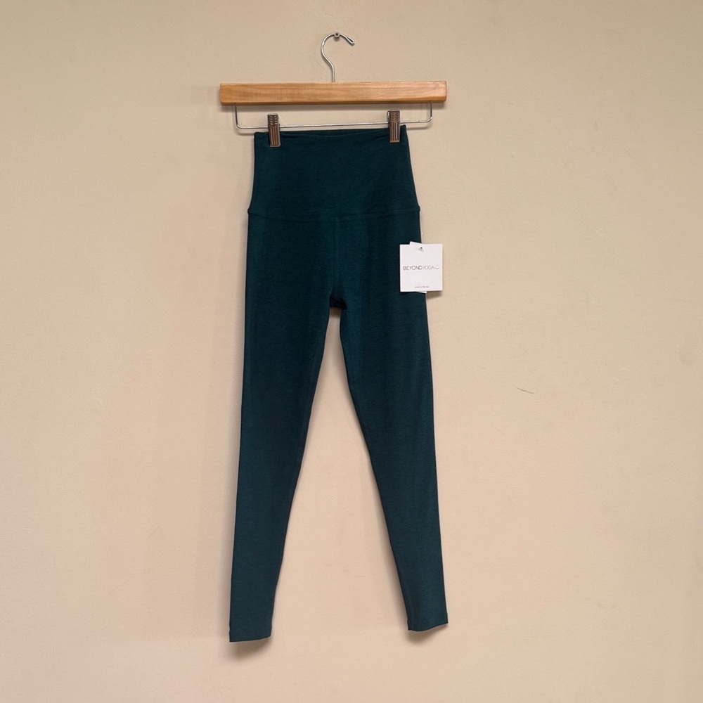 Beyond Yoga' High-Rise Leggings in Deep Teal